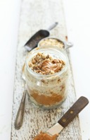 One of the healthy breakfast ideas in this post is overnight oats