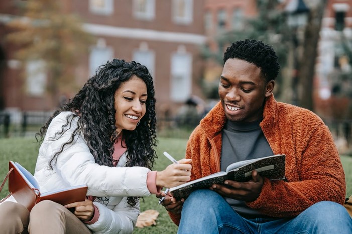 Our back-to-school tips for students with hearing loss including doing research before picking a college, and meeting with your audiologist.