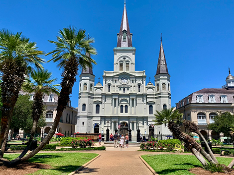 These hearing loss-friendly activities in New Orleans will help you learn more about “The Big Easy.”