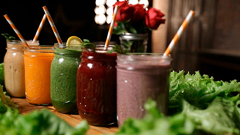 A variety of nutritious and delicious breakfast smoothie recipes to start your day off right.